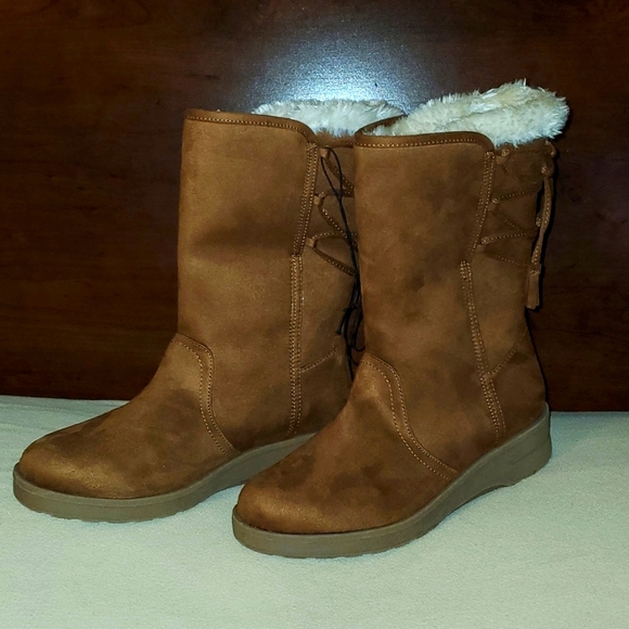 Calistoga Mid-Calf Brown with White Faux Fur Lace Up From Behind Size 8 - Picture 3 of 5